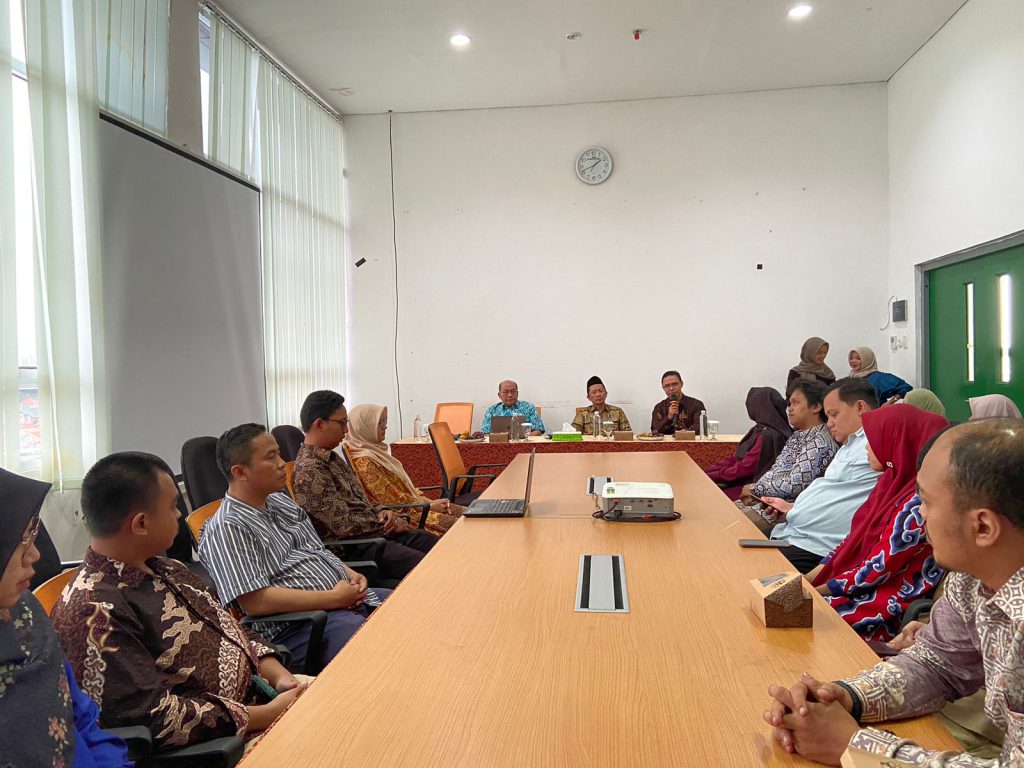 Review Kurikulum Informatika: Dialog Kritis Bersama Narasumber Prihandoko, S.Kom., MIT., Ph.D