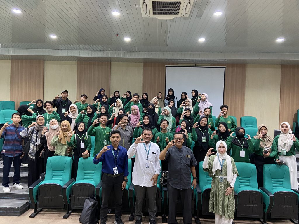 Workshop Kewirausahaan Merangsang Semangat Inovasi dan Pengembangan Bisnis di Kalangan Mahasiswa FITK